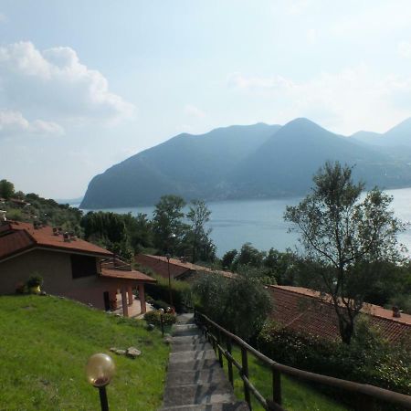 App. Monte Isola vista Panoramica Villa Esterno foto