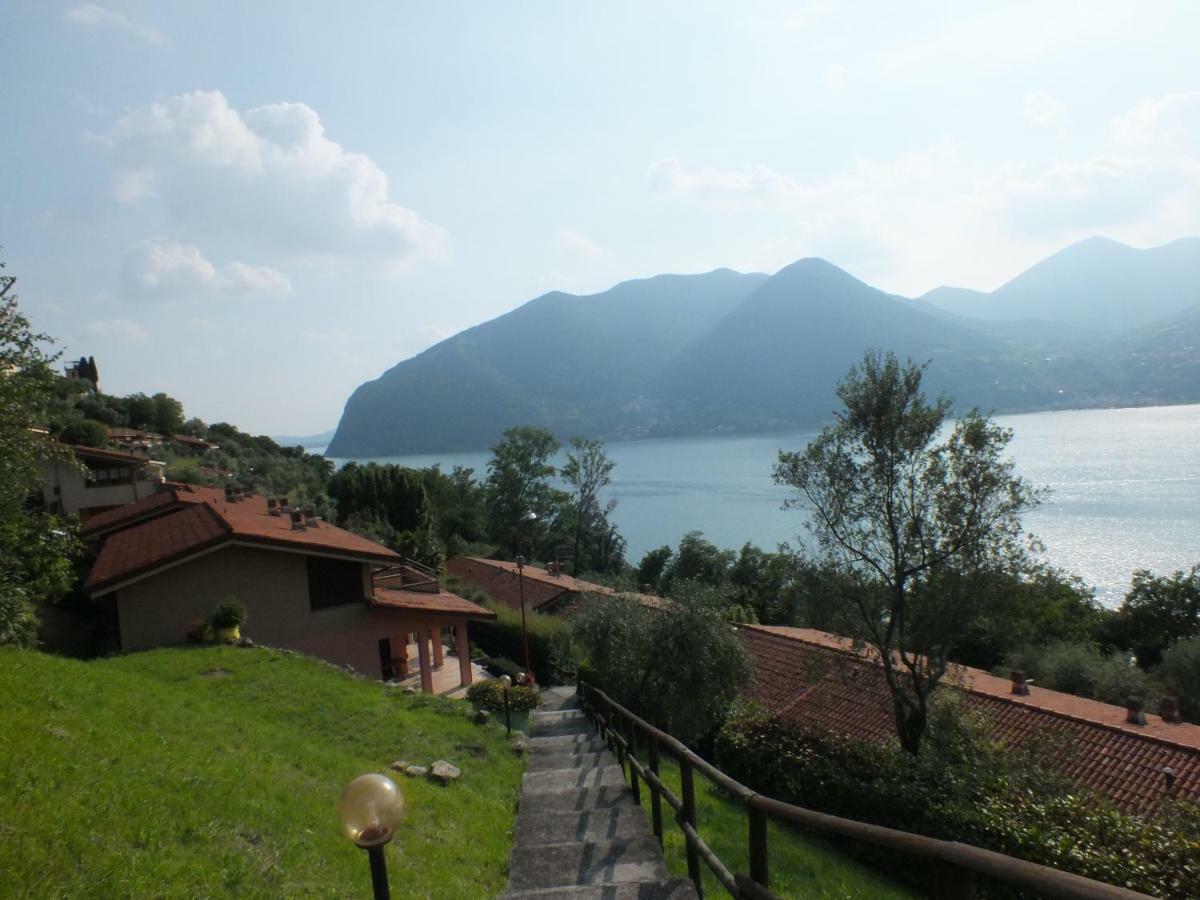App. Monte Isola vista Panoramica Villa Esterno foto